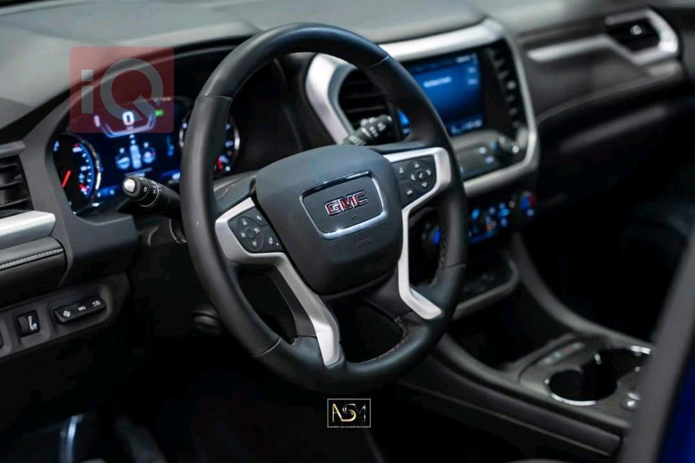 GMC Acadia